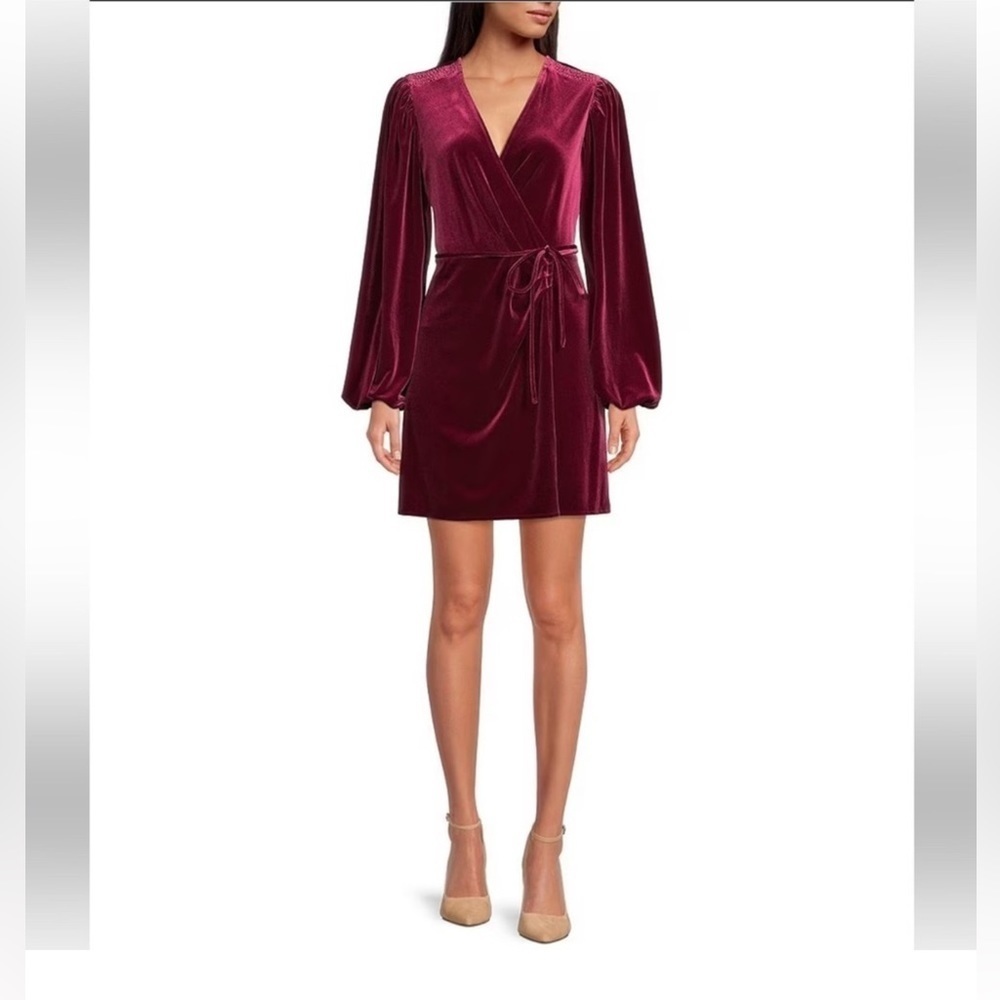 🆕Gianni Bini “Leighton” Velvet Wrap Dress - Picture 2 of 4